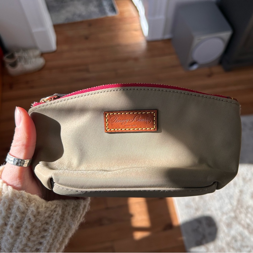 Dooney & Bourke clutch